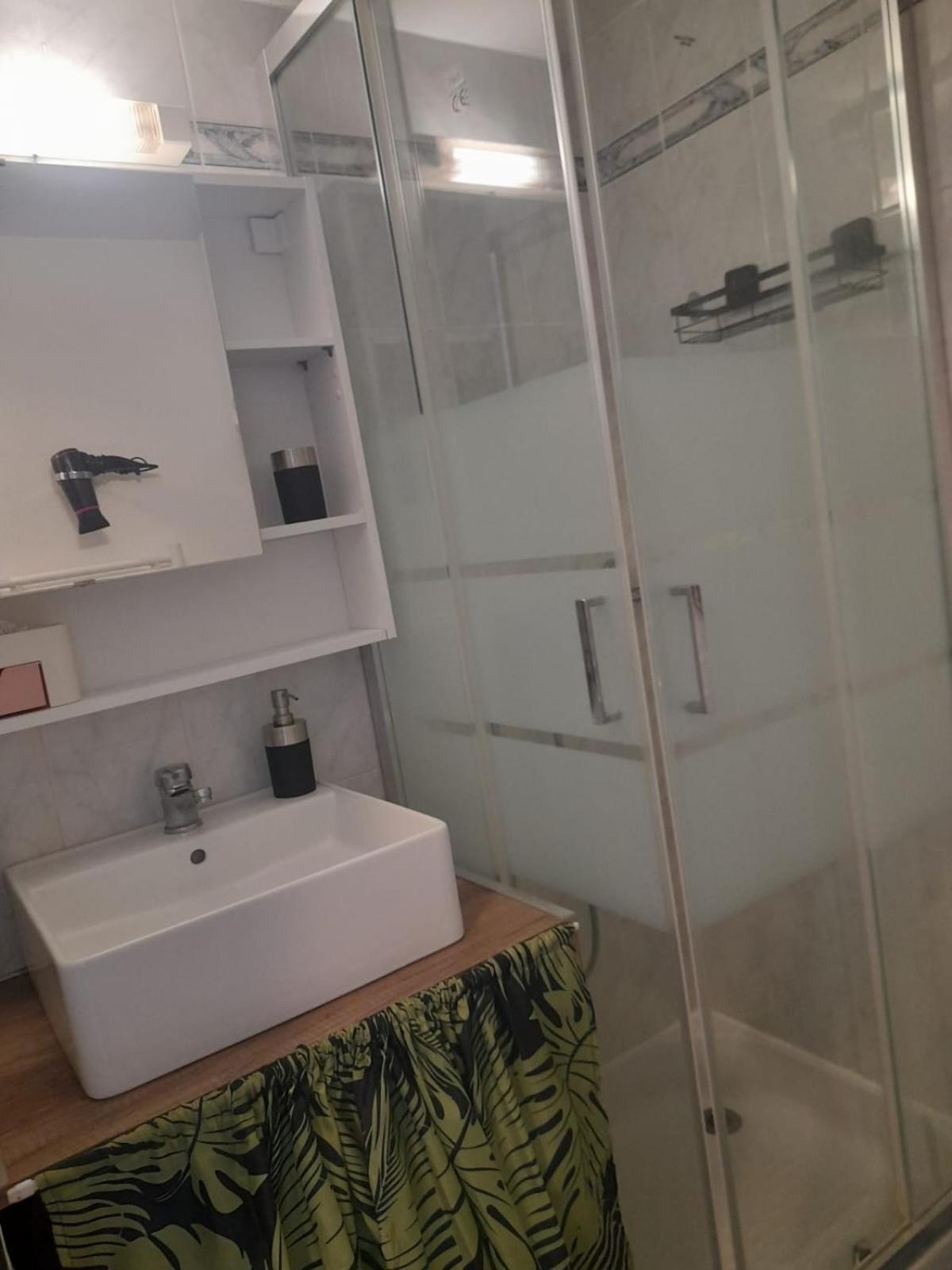 Apartament Studio Climatise, Lumineux A 5 Min De La Promenade Des Anglais Nicea Zewnętrze zdjęcie